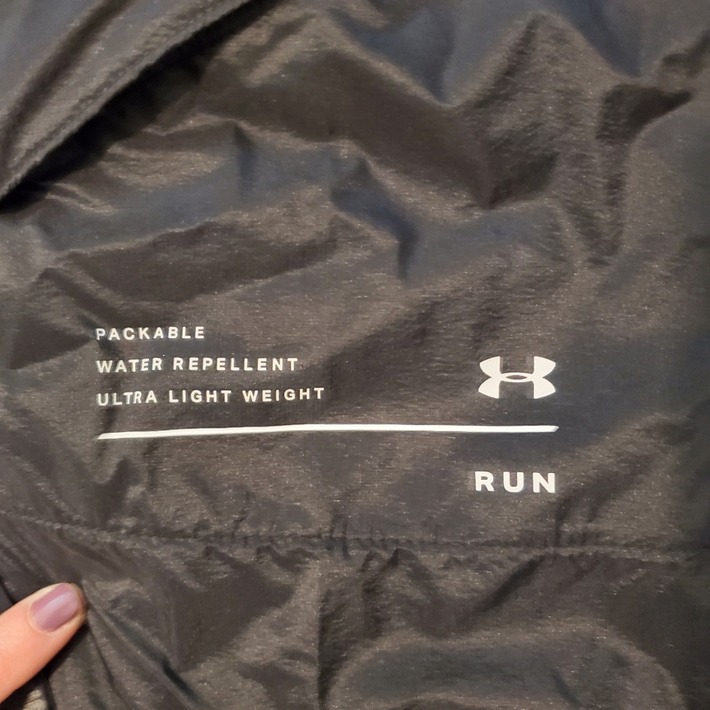 Underarmour Running Jacket - Picture 2 of 7